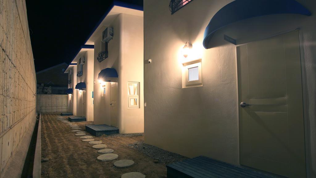Blue&White Pension Namhae Extérieur photo