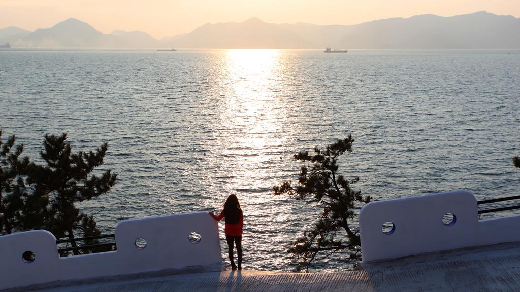 Blue&White Pension Namhae Extérieur photo